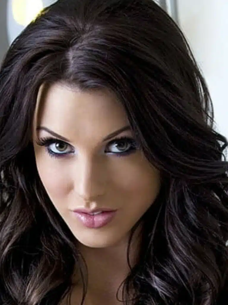 Alice Goodwin Biography: Wiki, Age, Career, Height, Weight, Boyfriend, Net Worth & More